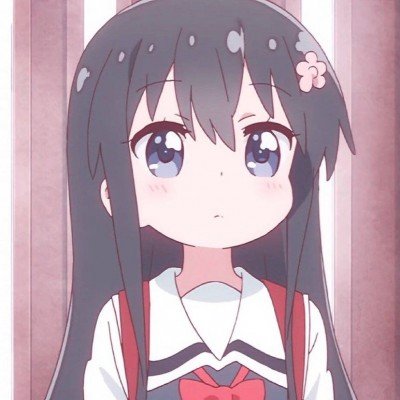 女子踹人前被保安关车门夹腿